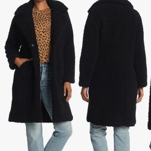 Faux Shearling Teddy Coat

I kept this jacket in a different size- I LOVE it!